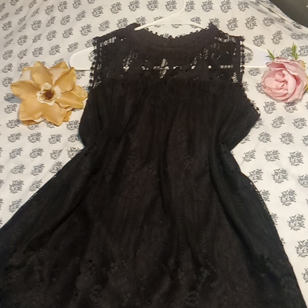 Pretty Black Lace  Top - Picture 16 of 16